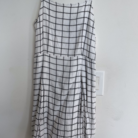 Summer dress - Picture 1 of 3